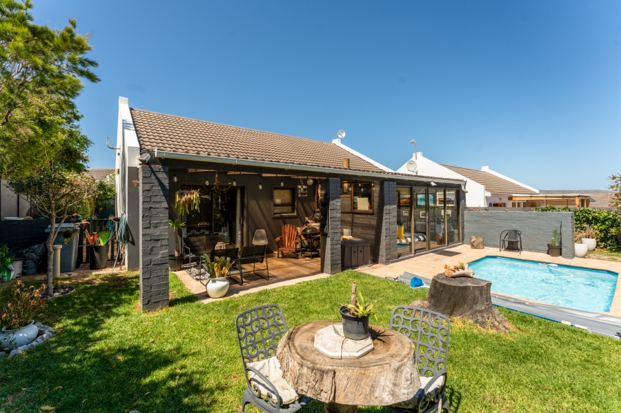 To Let 2 Bedroom Property for Rent in Fish Hoek Western Cape